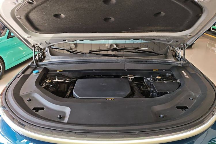 Used Li Auto L9 2022 Max model Engine Bay