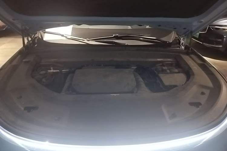 Used Li Auto L9 2022 Max model Engine Bay