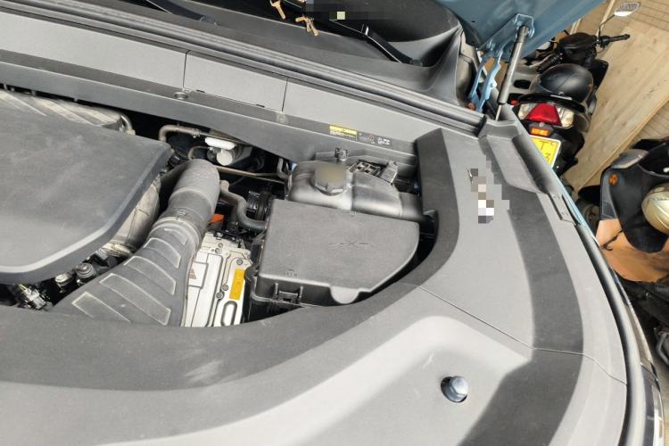 Used Li Auto L9 2022 Max model Engine Bay Left