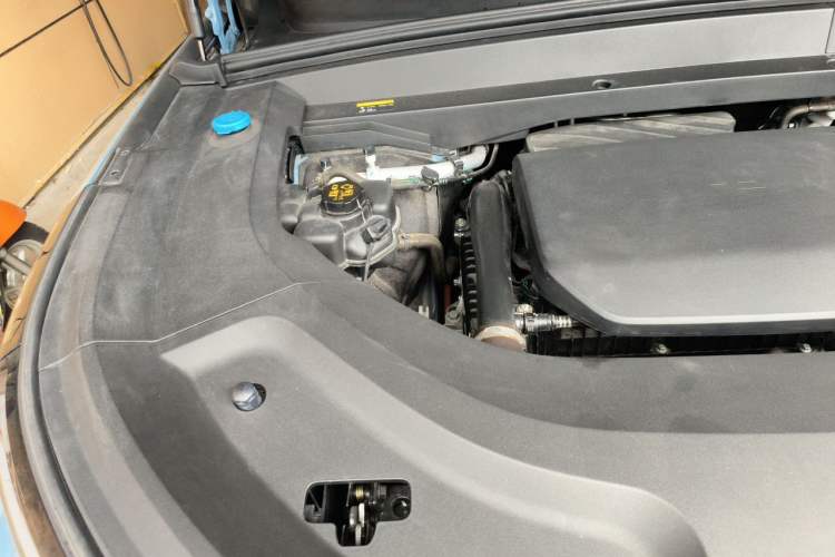 Used Li Auto L9 2022 Max model Engine Bay Right