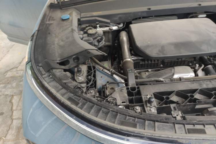 Used Li Auto L9 2022 Max model Engine Bay Right
