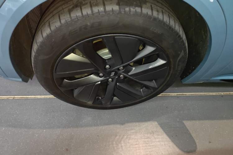 Used Li Auto L9 2022 Max model Exterior 3