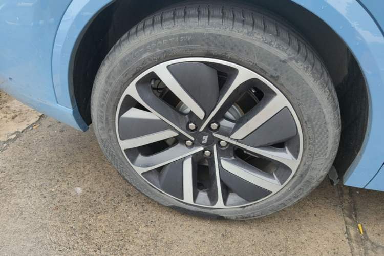 Used Li Auto L9 2022 Max model Exterior 5