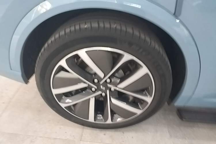 Used Li Auto L9 2022 Max model Exterior 5