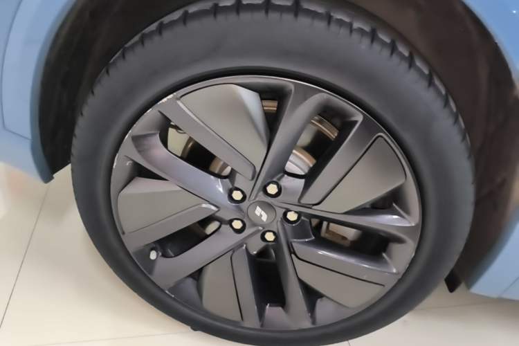 Used Li Auto L9 2022 Max model Exterior 5