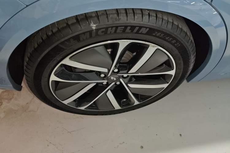 Used Li Auto L9 2022 Max model Exterior 8
