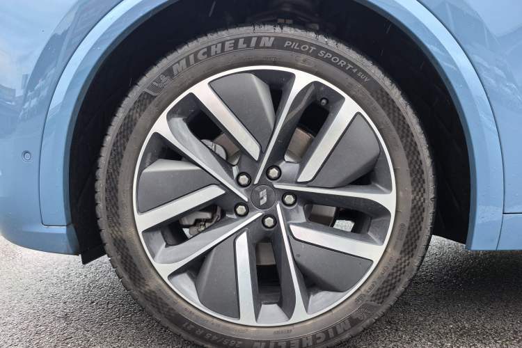 Used Li Auto L9 2022 Max model Exterior 8
