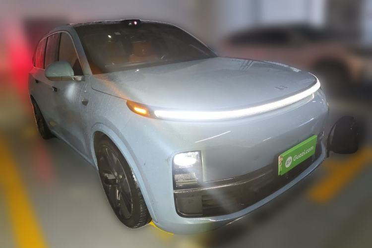 Used Li Auto L9 2022 Max model Front Right 45 Deg
