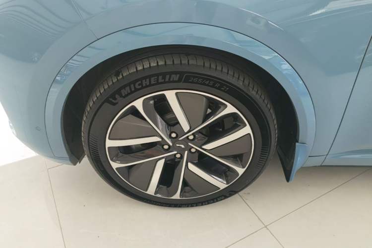 Used Li Auto L9 2022 Max model Left Front Wheel Hub