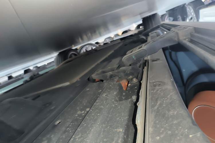 Used Li Auto L9 2022 Max model Left Side Sill