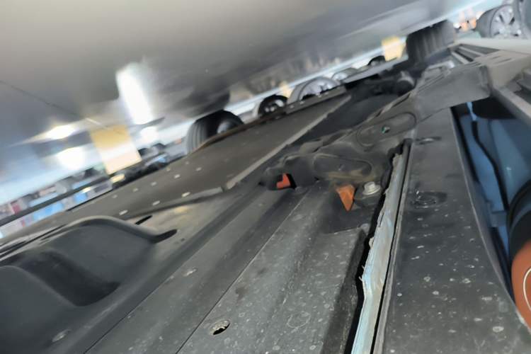 Used Li Auto L9 2022 Max model Left Side Sill