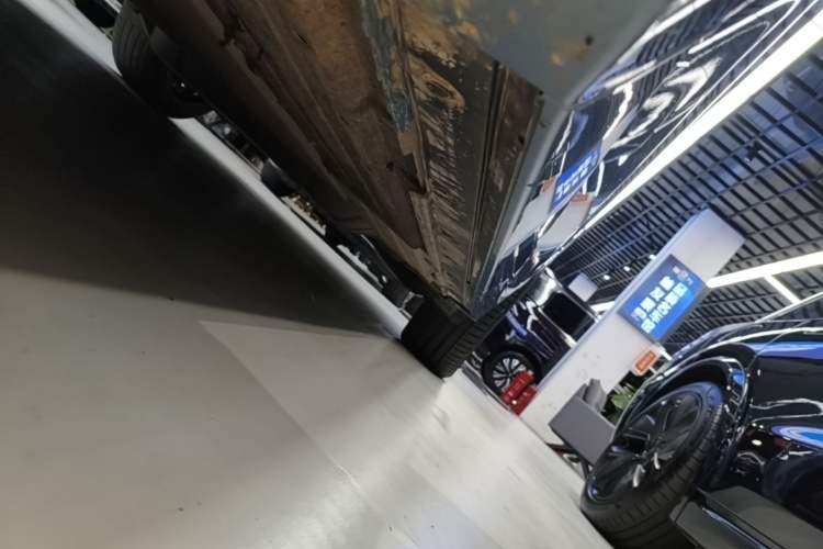 Used Li Auto L9 2022 Max model Left Side Sill