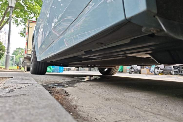 Used Li Auto L9 2022 Max model Left Side Sill