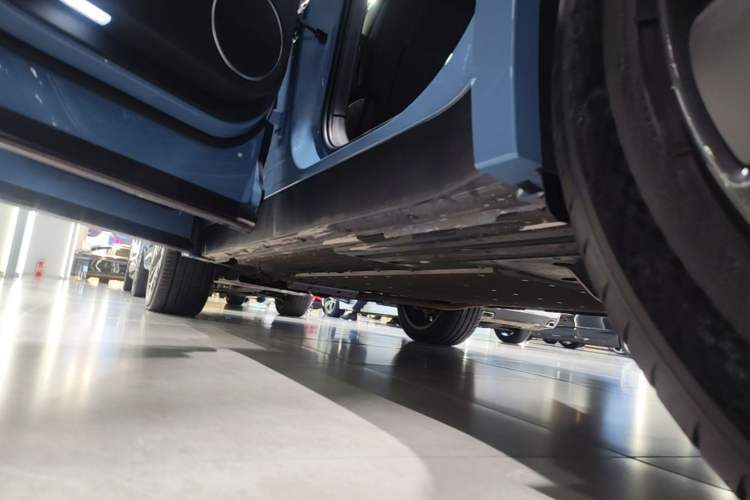 Used Li Auto L9 2022 Max model Left Side Sill