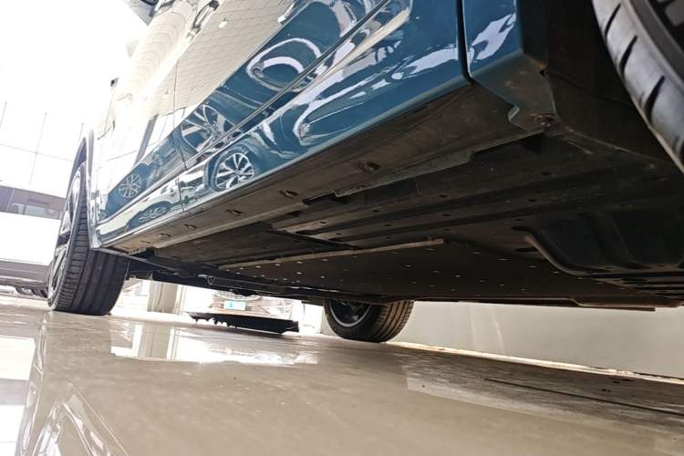 Used Li Auto L9 2022 Max model Left Side Sill