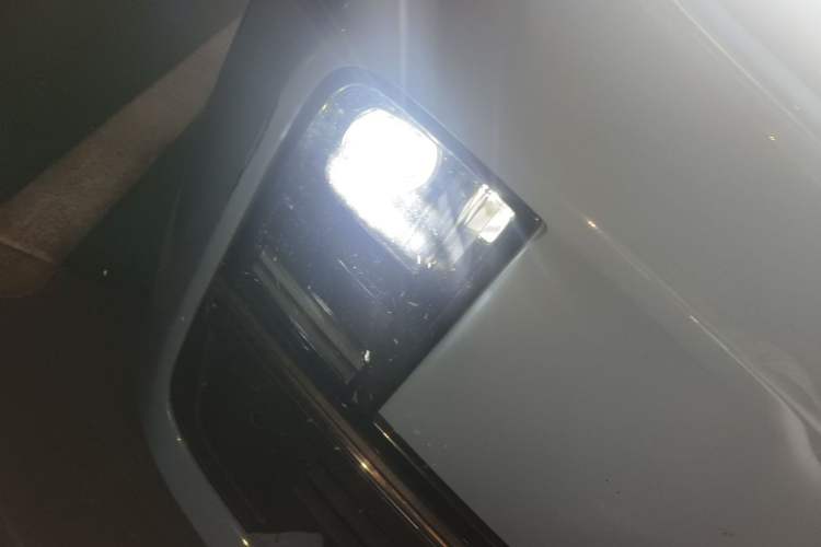 Used Li Auto L9 2022 Max model Right Front Headlight