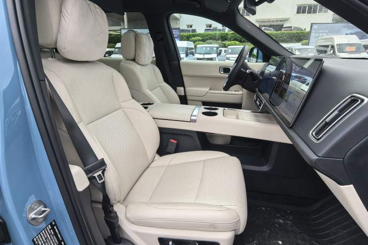 Used Li Auto L9 2022 Max model Right Front Seat
