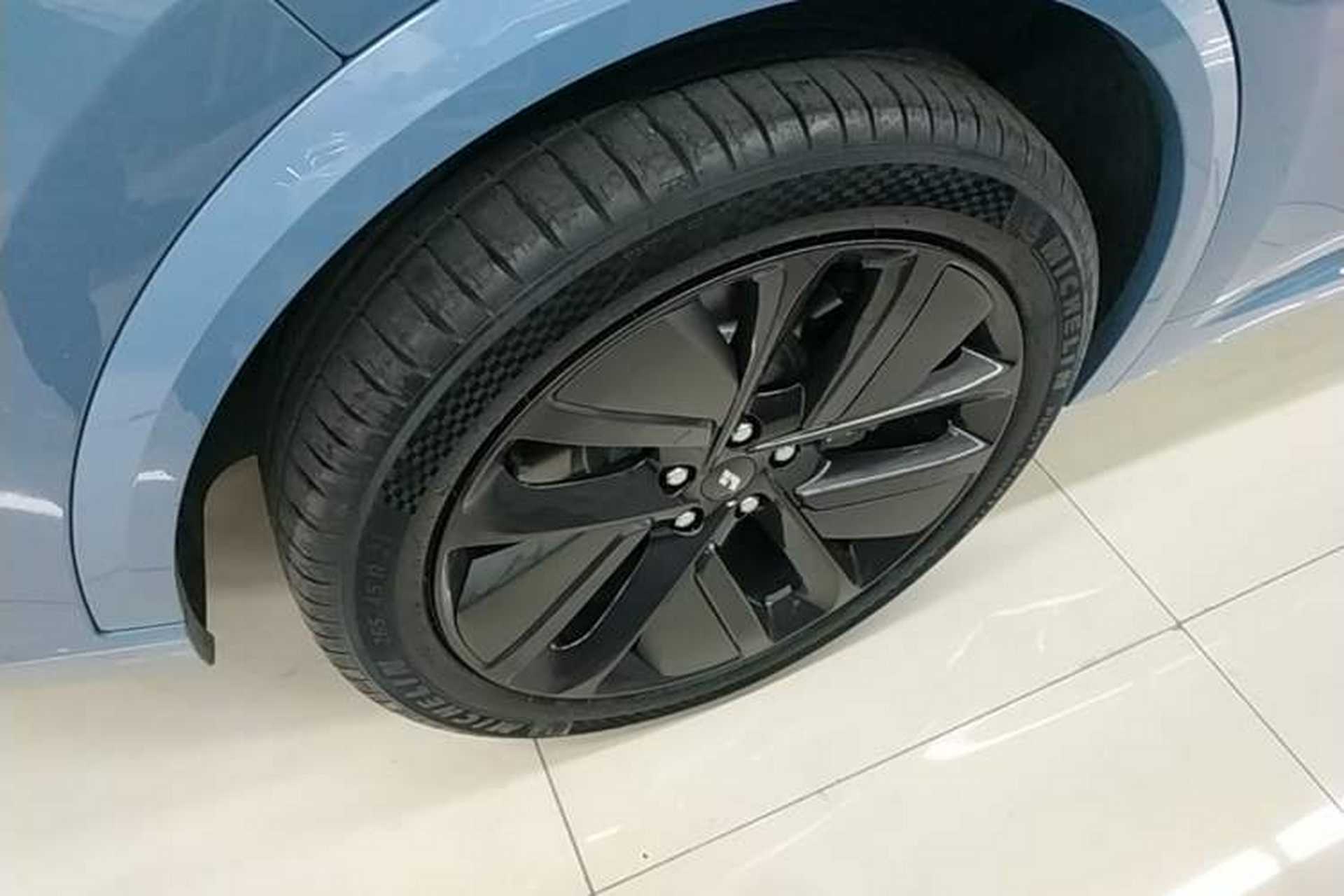 Used Li Auto L9 2022 Max model Right Rear Wheel Hub