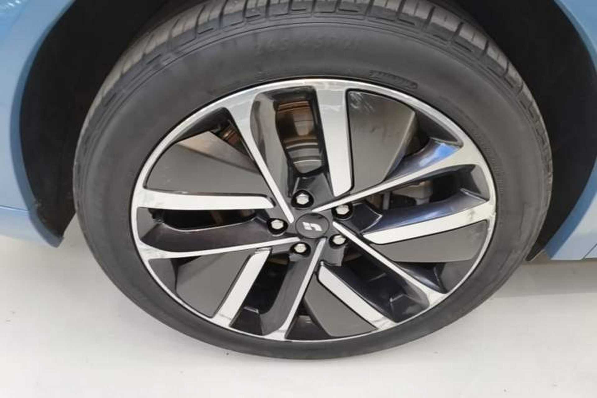 Used Li Auto L9 2022 Max model Right Rear Wheel Hub