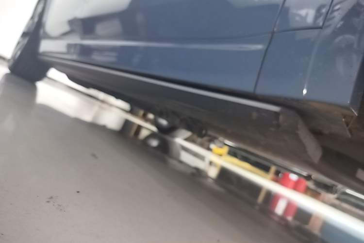 Used Li Auto L9 2022 Max model Right Side Sill