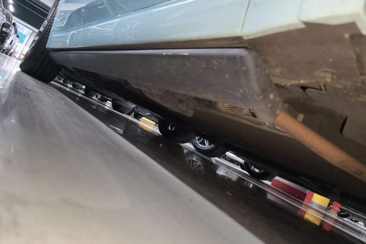 Used Li Auto L9 2022 Max model Right Side Sill