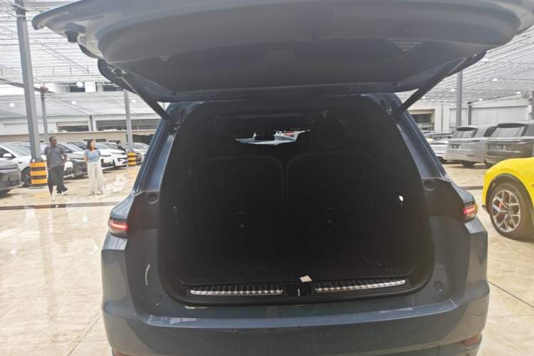 Used Li Auto L9 2022 Max model Trunk
