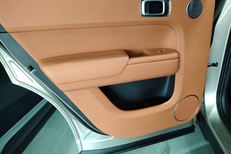 Used Li Auto L9 2022 Max model Interior 8