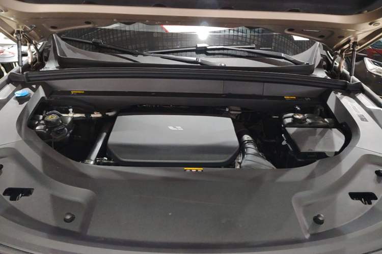 Used Li Auto L9 2022 Max model Engine Bay