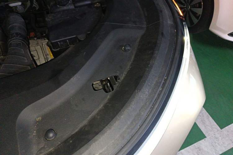 Used Li Auto L9 2022 Max model Engine Bay Left