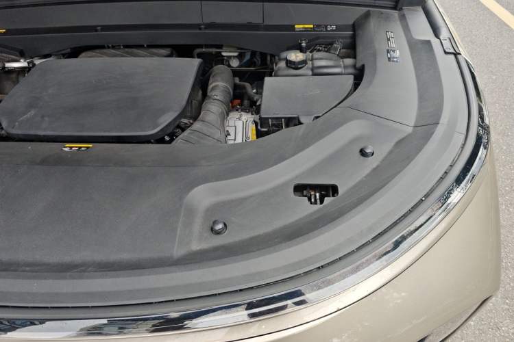 Used Li Auto L9 2022 Max model Engine Bay Left