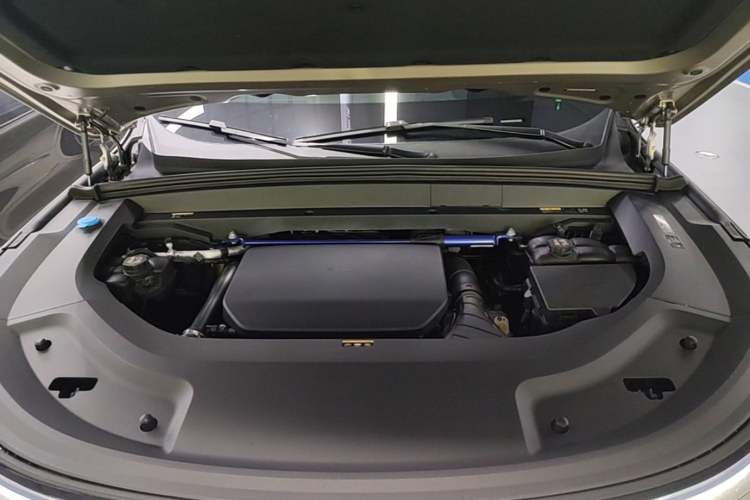 Used Li Auto L9 2022 Max model Engine Bay