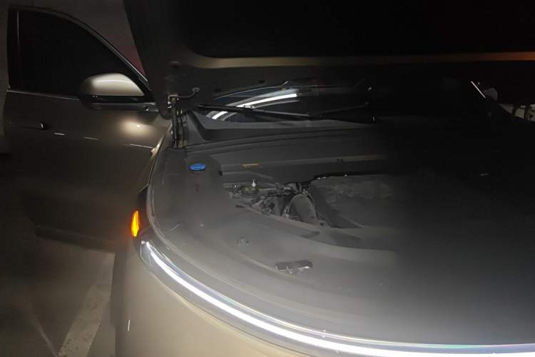 Used Li Auto L9 2022 Max model Engine Bay Right