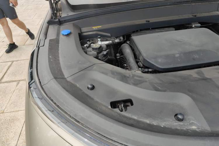 Used Li Auto L9 2022 Max model Engine Bay Right