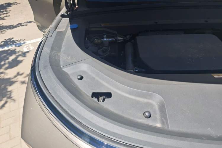 Used Li Auto L9 2022 Max model Engine Bay Right