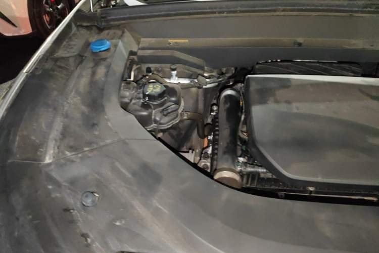Used Li Auto L9 2022 Max model Engine Bay Right