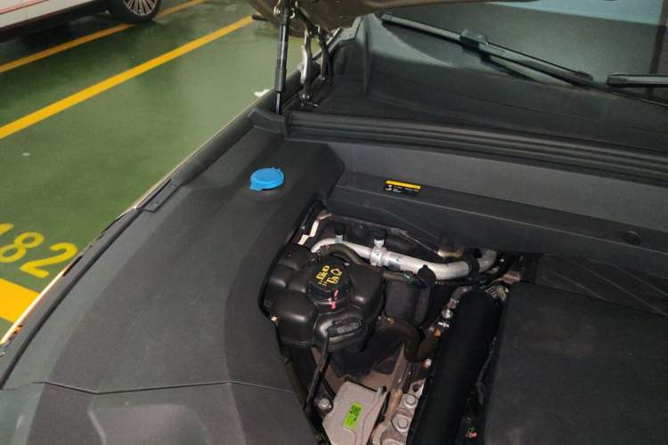 Used Li Auto L9 2022 Max model Engine Bay Right
