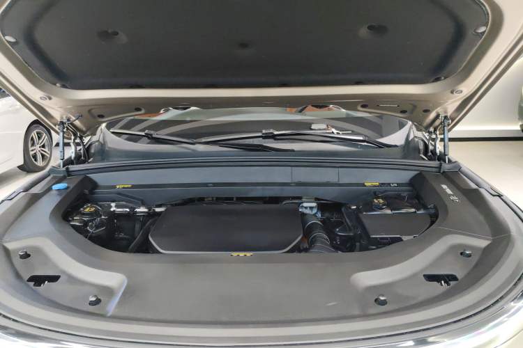 Used Li Auto L9 2022 Max model Engine Bay