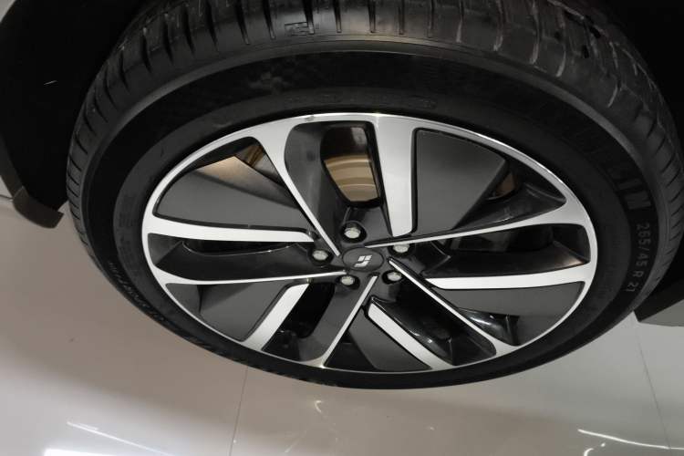 Used Li Auto L9 2022 Max model Exterior 4