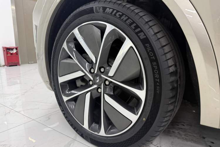 Used Li Auto L9 2022 Max model Exterior 5