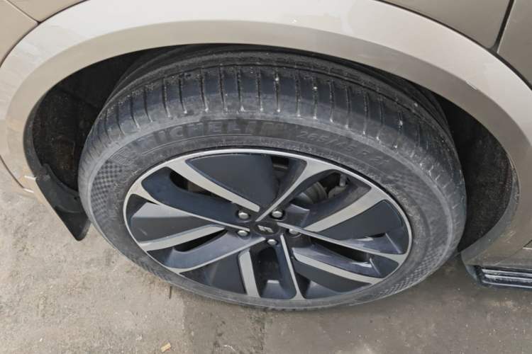 Used Li Auto L9 2022 Max model Exterior 5