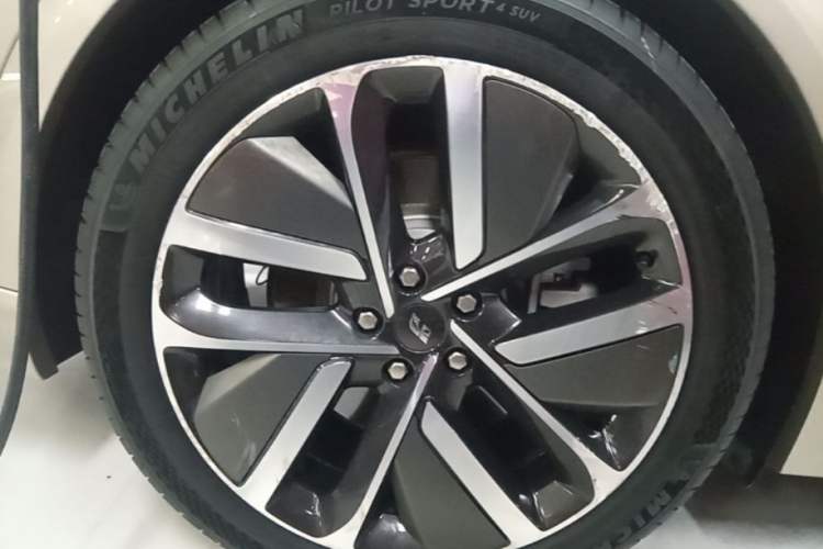 Used Li Auto L9 2022 Max model Exterior 5