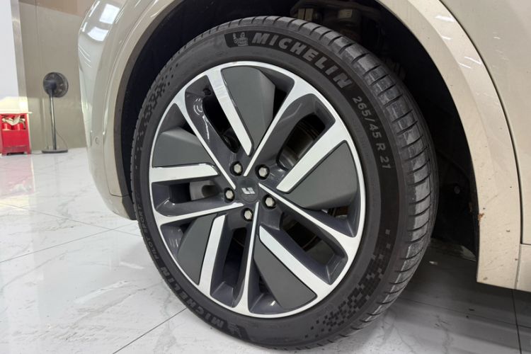 Used Li Auto L9 2022 Max model Exterior 5
