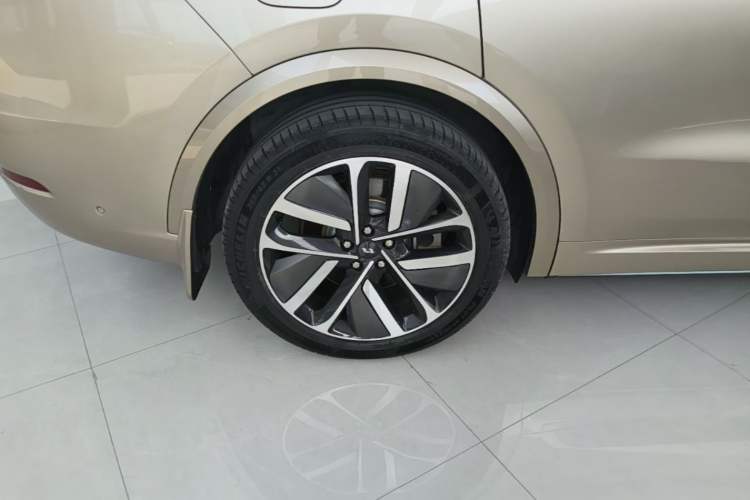 Used Li Auto L9 2022 Max model Exterior 5