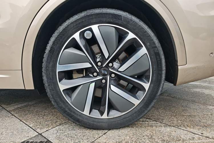 Used Li Auto L9 2022 Max model Exterior 7