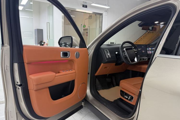 Used Li Auto L9 2022 Max model Interior 1