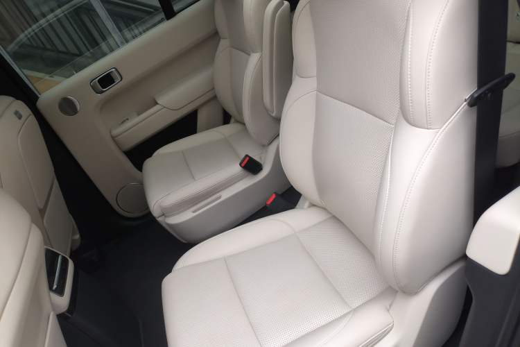 Used Li Auto L9 2022 Max model Interior 4