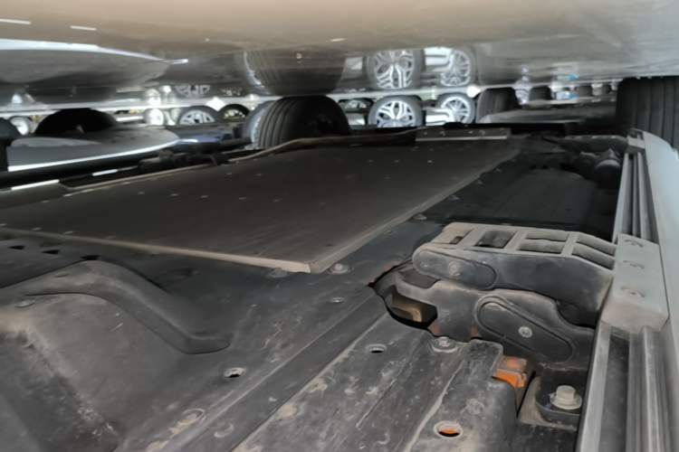 Used Li Auto L9 2022 Max model Left Side Sill