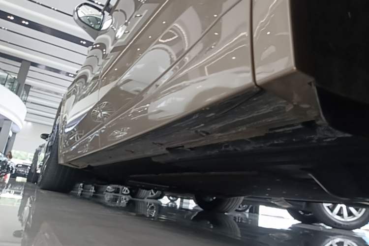 Used Li Auto L9 2022 Max model Left Side Sill