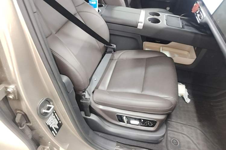 Used Li Auto L9 2022 Max model Right Front Seat