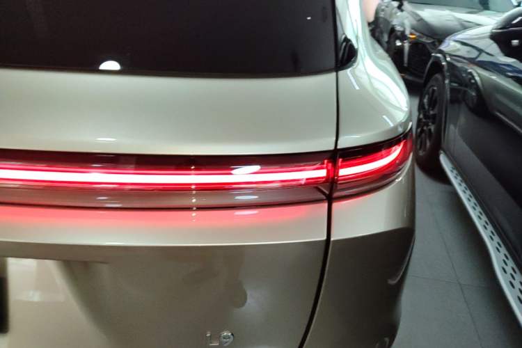 Used Li Auto L9 2022 Max model Right Rear Taillight